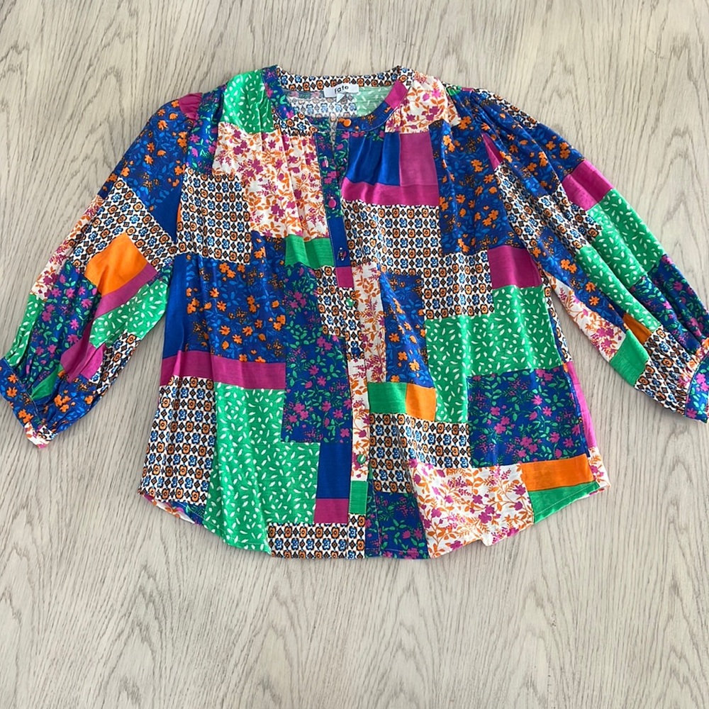 NWOT Fate colorful print blouse